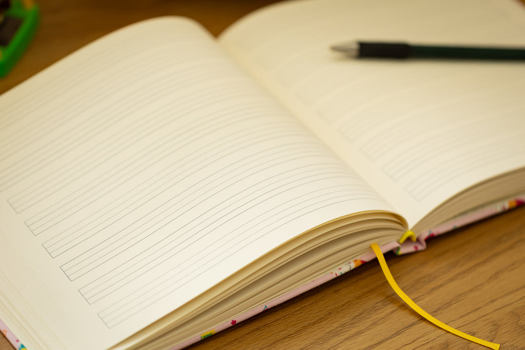Handgebundenes Notiz-/Malbuch mit Süßigkeitenmuster