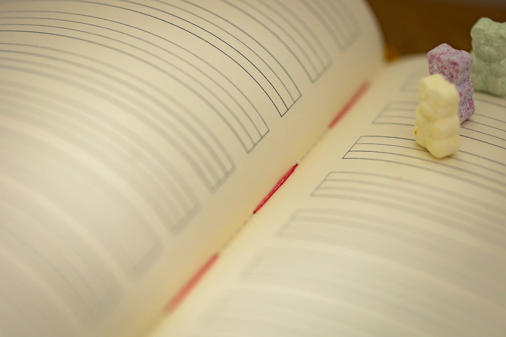 Handgebundenes Notiz-/Malbuch mit Süßigkeitenmuster