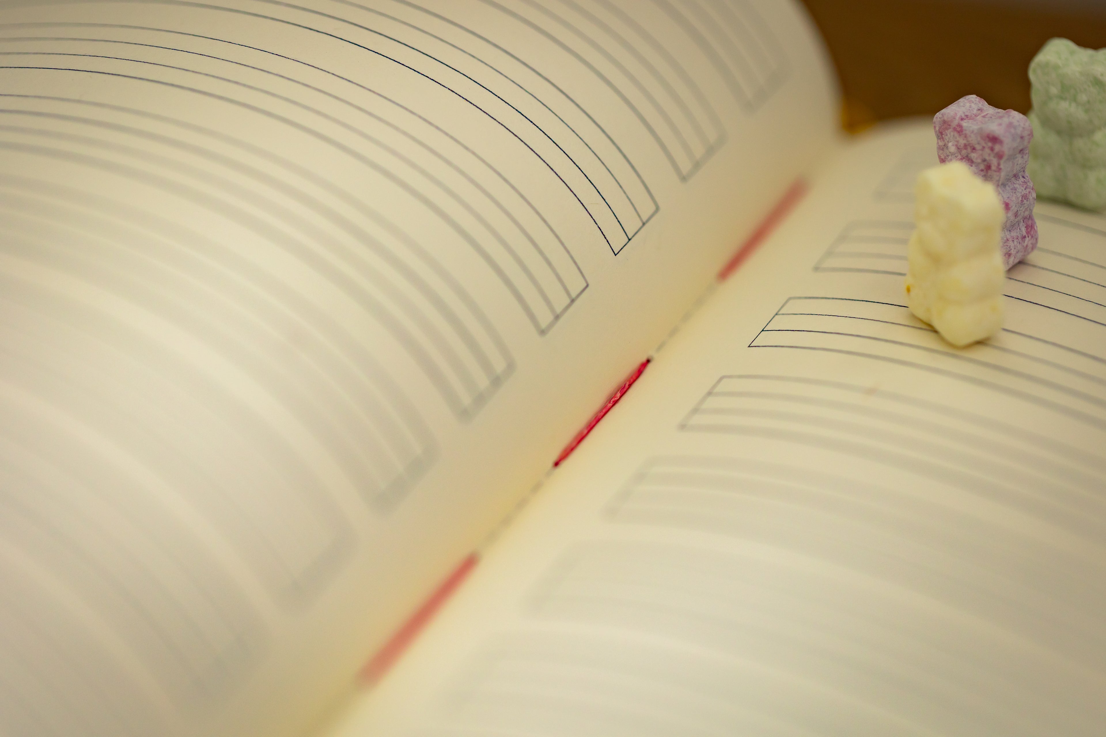 Handgebundenes Notiz-/Malbuch mit Süßigkeitenmuster