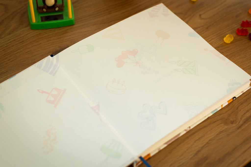 Handgebundenes Notiz-/Malbuch mit Spielzeugmuster
