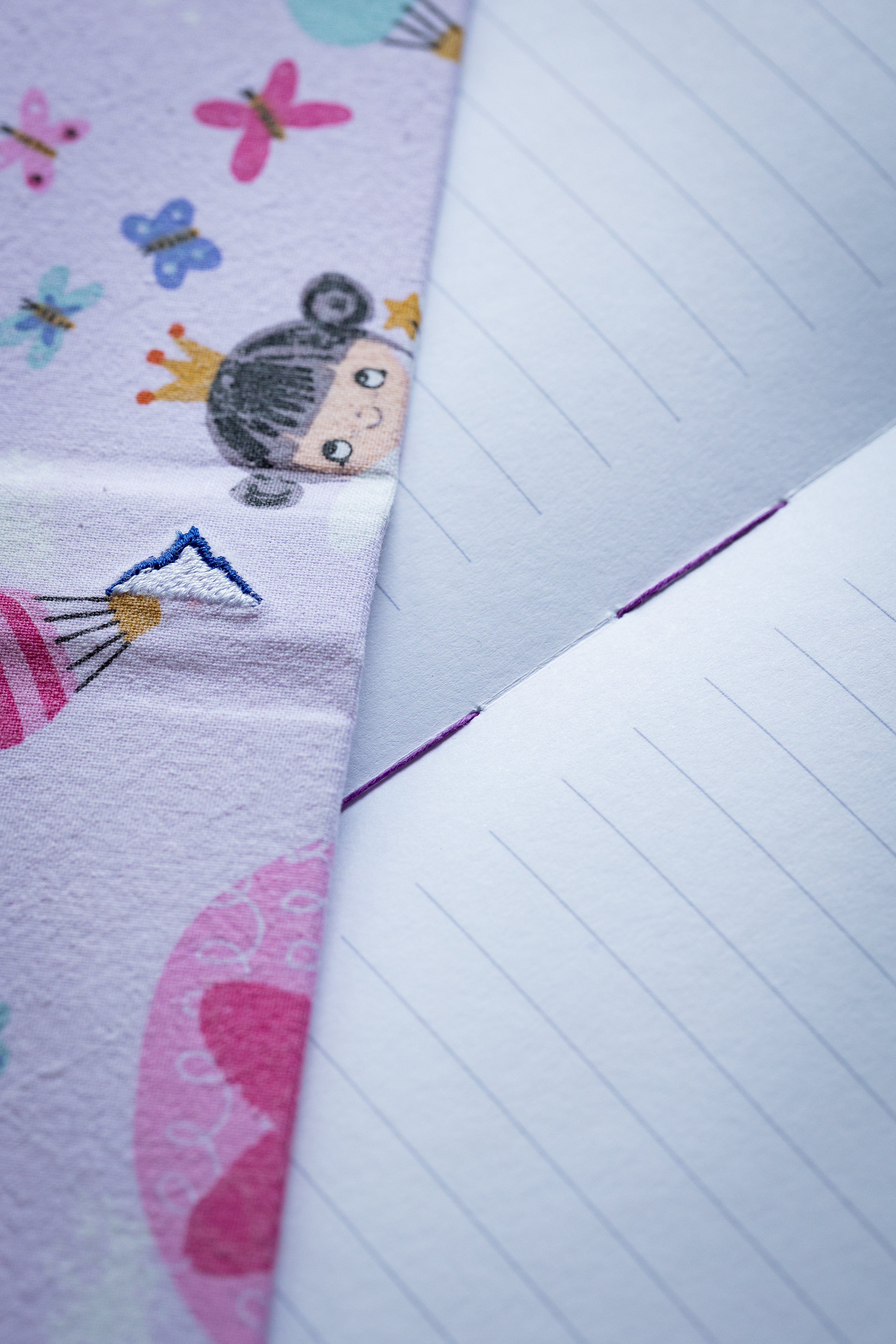 Handgebundenes Notiz-/Malbuch mit Prinzessinenmuster