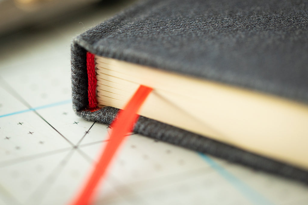 Handgebundenes Notiz-/Malbuch mit Herzchen