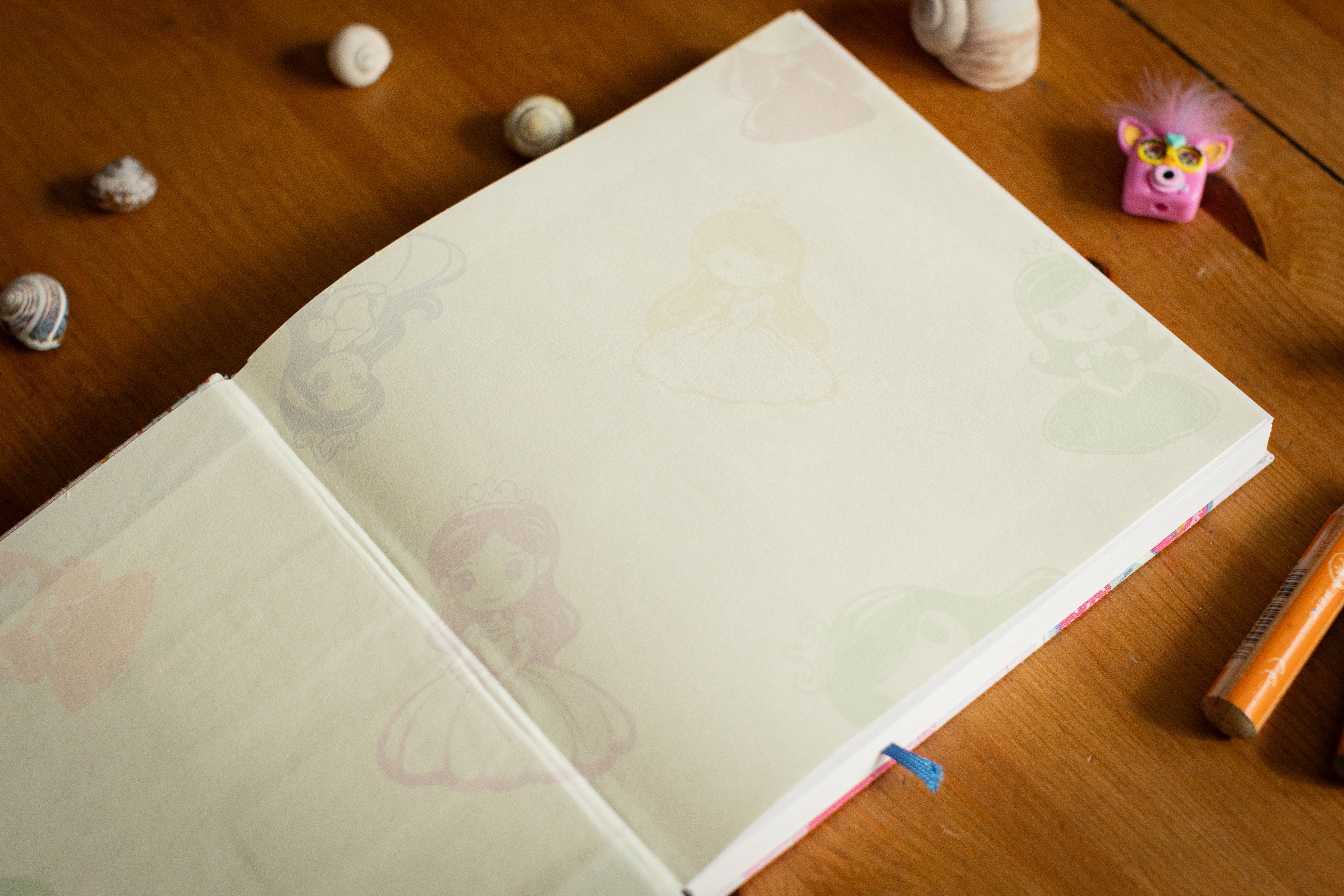 Handgebundenes Notiz-/Malbuch mit Prinzessinenmuster